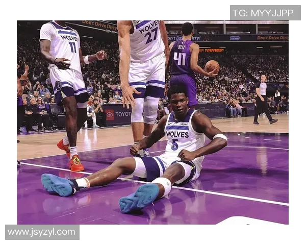 英媒报道米堡坚决拒绝狼队对爱德华兹的接洽教练无意离队