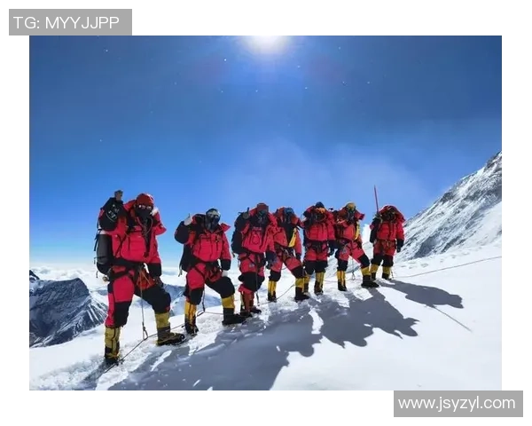 勇攀高峰,球队奋战不息成功登顶西甲榜首荣耀时刻 勇攀高峰,球队奋战不息成功登顶西甲榜首荣耀时刻